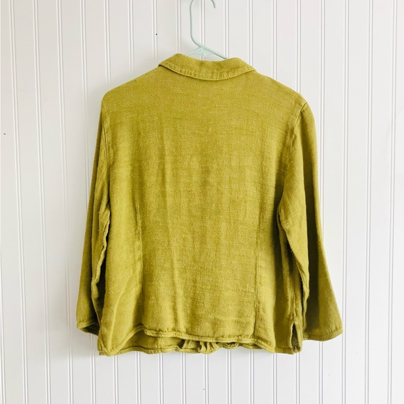 VINTAGE Button Down - Picture 2 of 7